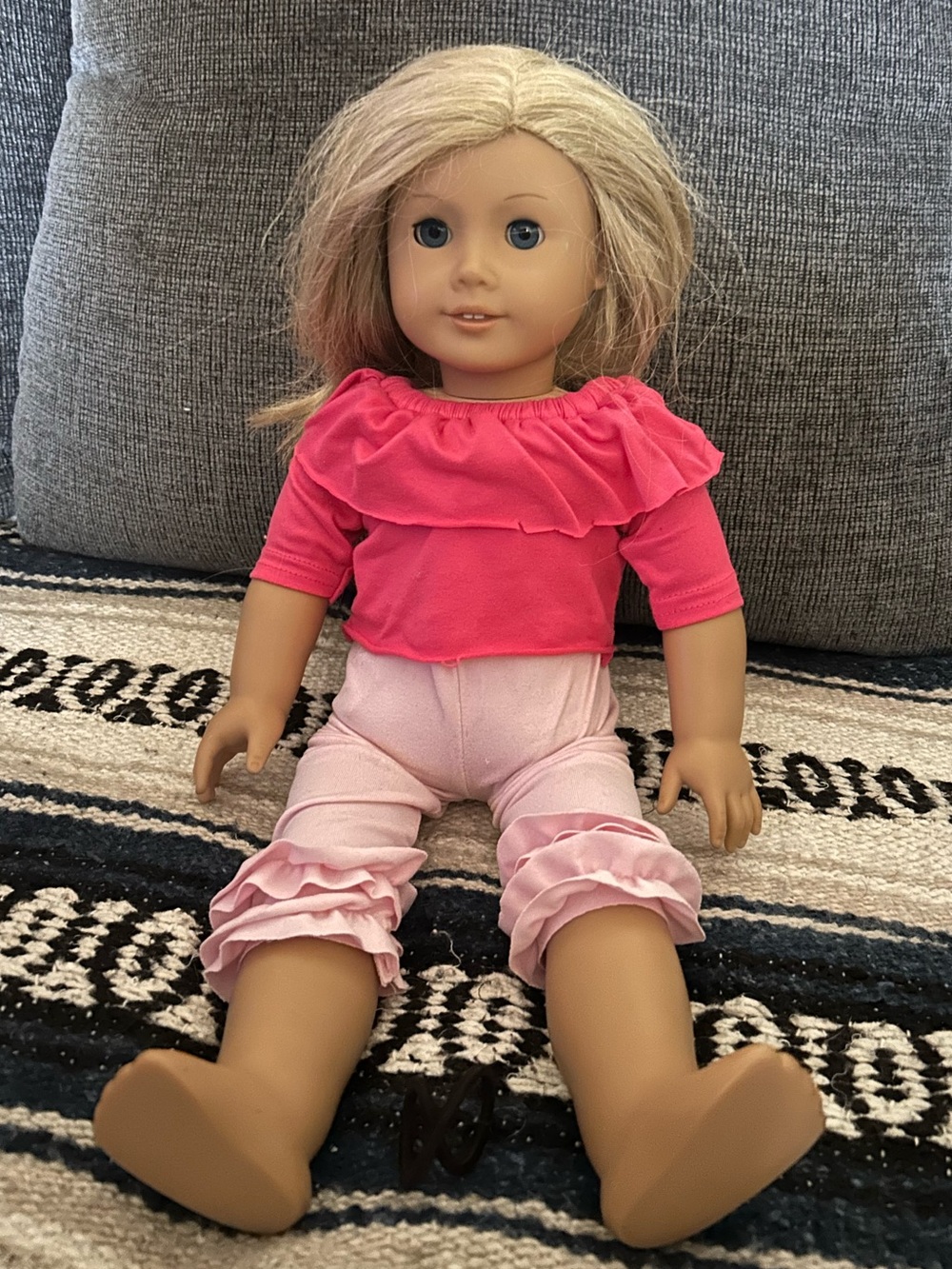 American Girl Doll Truly Me Blue Eyes Blond Hair Light Skin Hair has been Cut